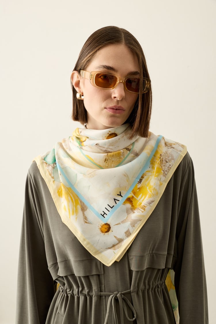 Floral Batik Desenli Omuz Şalı MİX