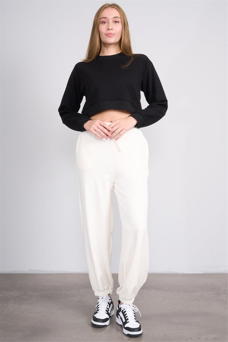 Aksoy K26 24K100-1 Sıyah Kadın O Yaka 3 Ip Sardonsuz Crop Sweat