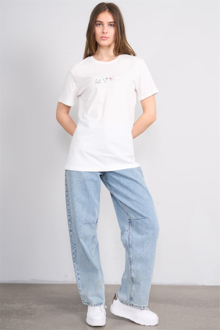 Çetinkaya Fithit 8951 Bayan Bisiklet Yaka Penye Regular Nakışlı T-shirt Krem
