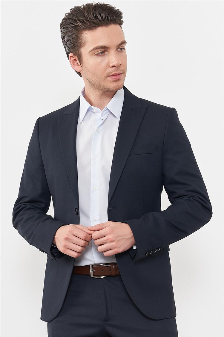Çetinkaya Mentality 9516 Yünter Sivri Yaka Slimfit Çift Yırtmaç Takım Elbise Lacivert