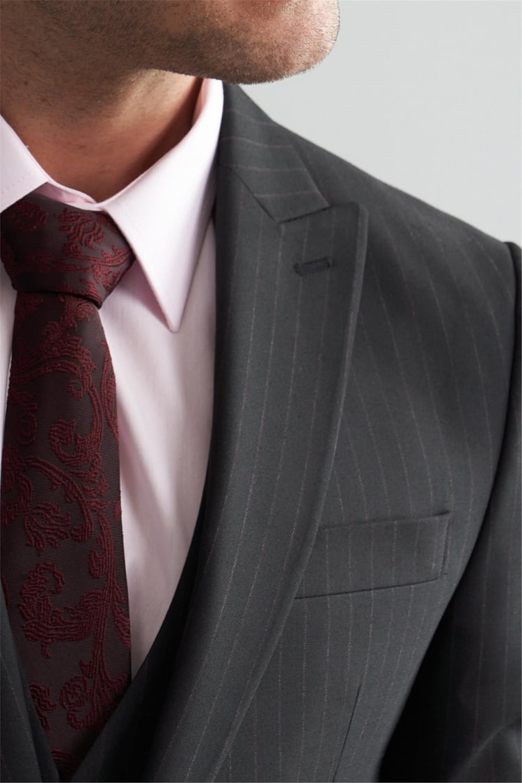 Çetinkaya Mentality 9545 Erkek Yünter Sivri Yaka Slim Fit Yelekli Takım Elbise Siyah Çizgili