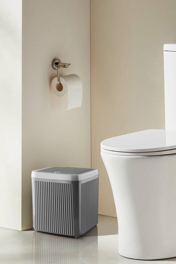 Decorev 5 Litre Gri Click Kapaklı Modern Çizgili Çöp Kovası DC-6798