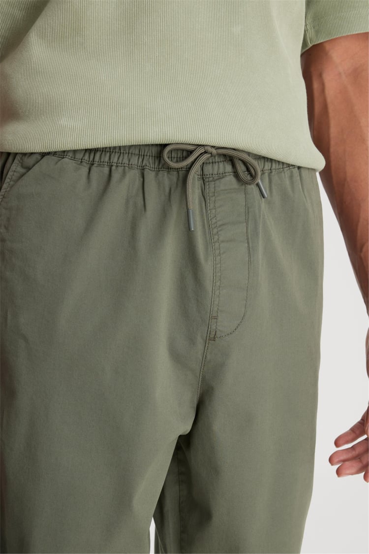 Lee LM04008801 Jogger 801 Khaki Erkek Regular Jogger Non Denim Pantolon
