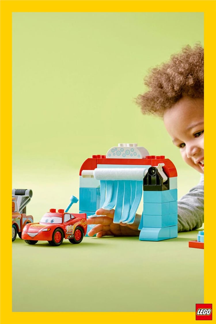 LEGO 10996 DUPLO Disney Şimşek McQueen ve Mater'in Oto Yıkama Eğlencesi