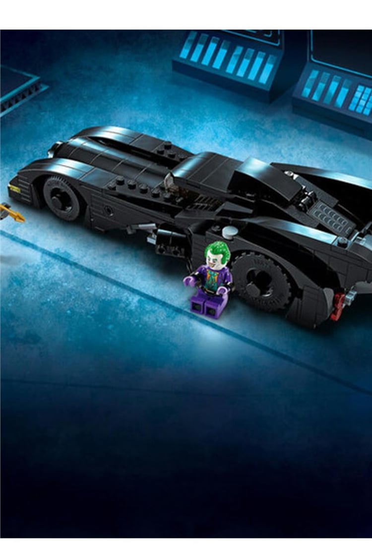 LEGO 76224 DC Batmobile Batman'in Joker Takibi