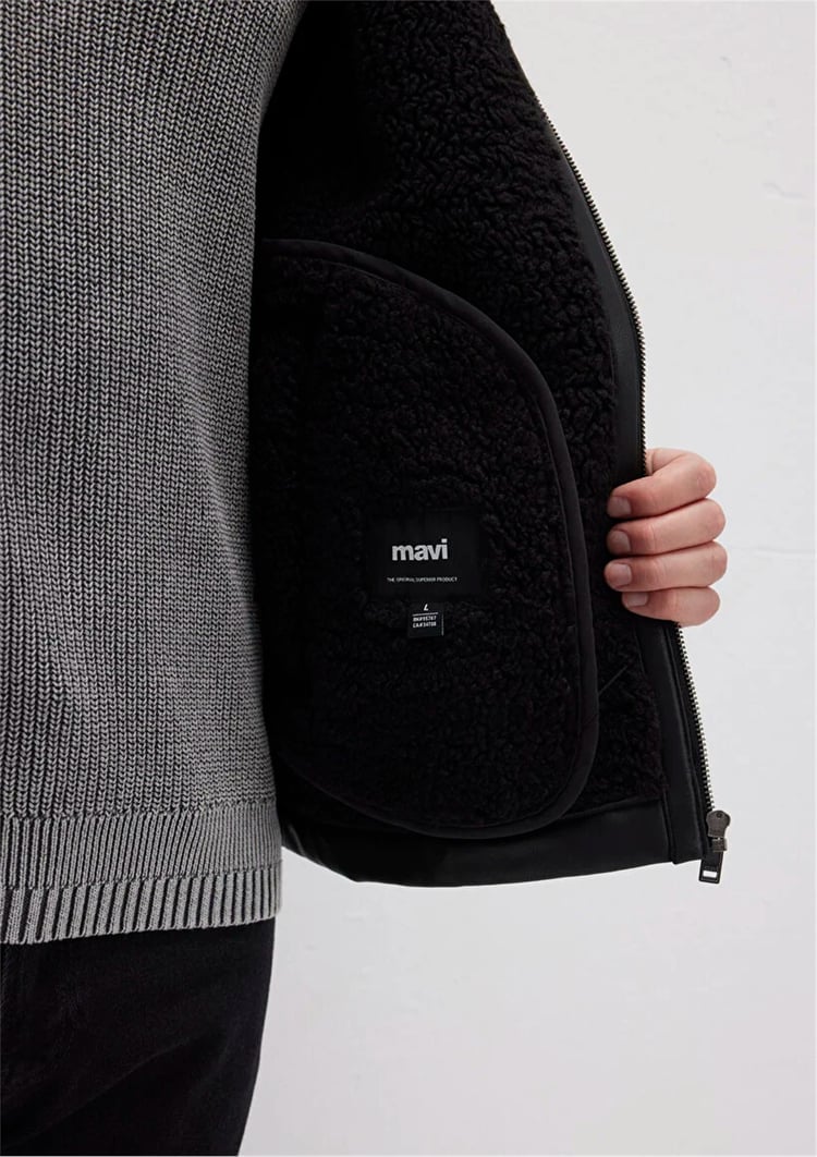 Mavı M0110670-71379 Jet Sıyah Erkek Regular Kurk Yaka Sunı Derı Mont