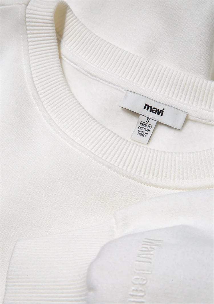 Mavi M1610198-70057 Kırık Beyaz Kadın Oversize O Yaka Basic Sweatshirt