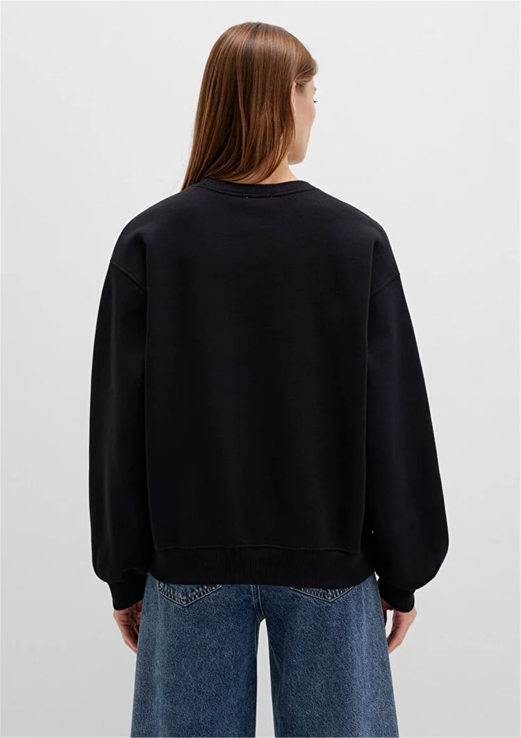 Mavi M1610198-900 Siyah Kadın Oversize O Yaka Basic Sweatshirt