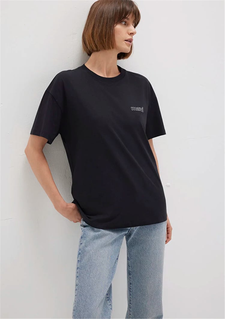 Mavı M1611309-900 Sıyah Kadın Oversıze Kısa Kollu Baskılı T-Shırt