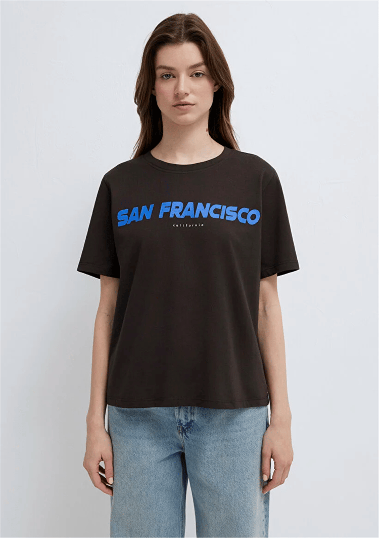 Mavi Y26 M1613736-70236 Kahve Cekırdegı Kadın Regular San Francısco Baskılı T-shirt