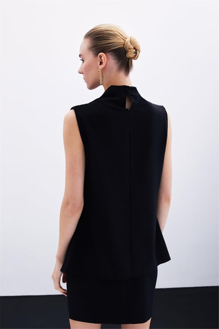 Sateen Y25 1737-1018 Sıyah Kadın Tek Omuzu Aksesuarlı Kolsuz Bluz