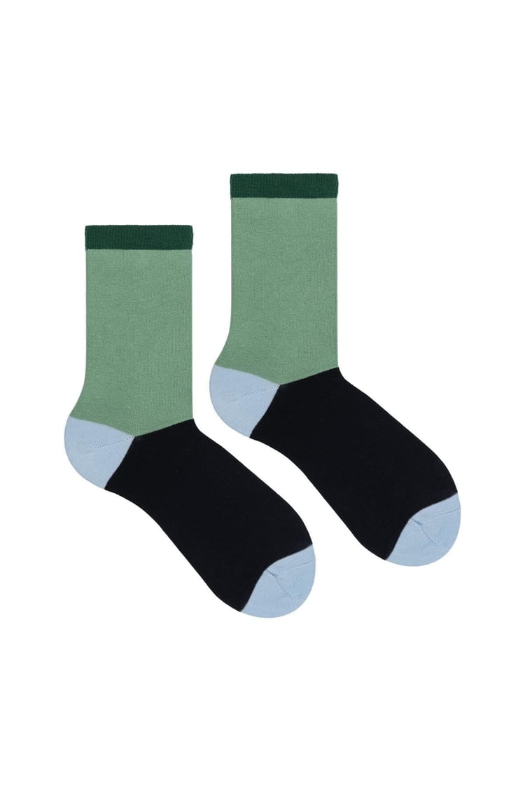 kadin-yesil-tonlu-minimalist-corap-bf640-.jpg