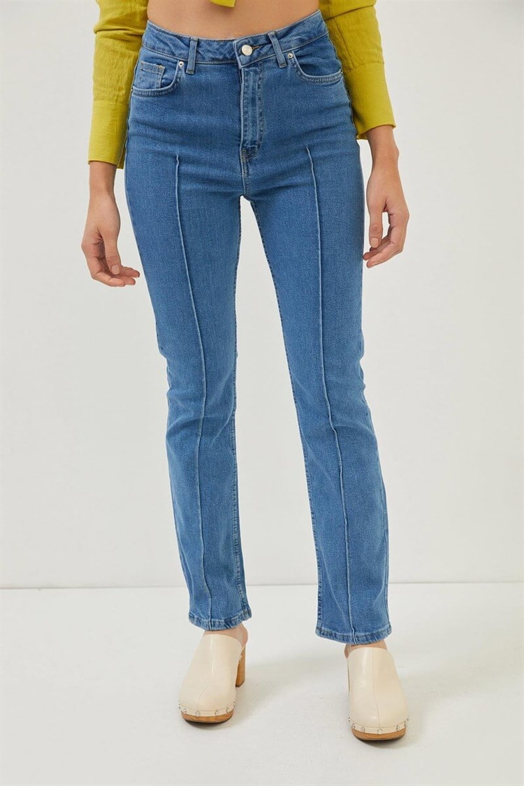 Açık Mavi Önü Biye Detaylı Yıkamalı JeanST060S31683002