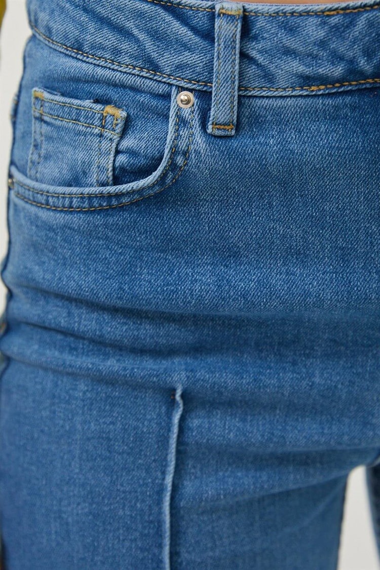 Açık Mavi Önü Biye Detaylı Yıkamalı JeanST060S31683002