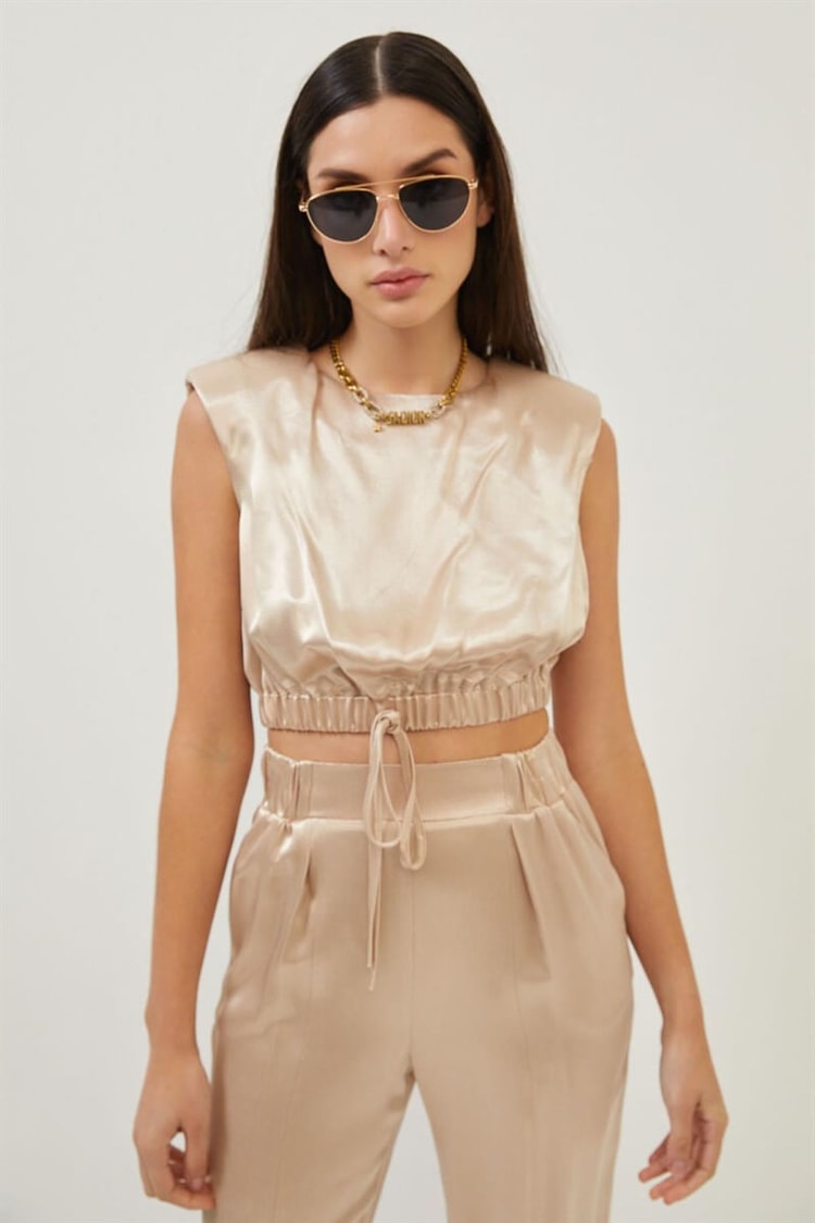 Bej Saten Bağlama Detaylı Crop Bluz Pantolon TakımST060S30713002