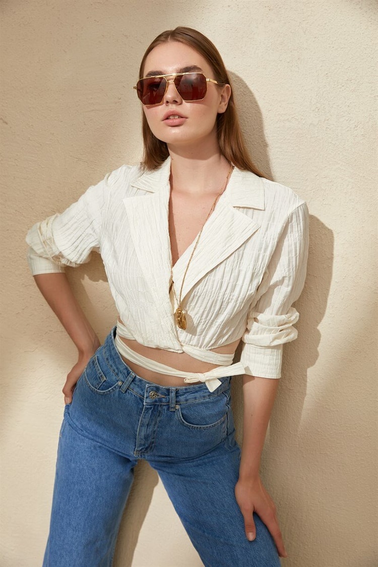 Ekru Beli Bağcıklı Crop BluzST060S30617001