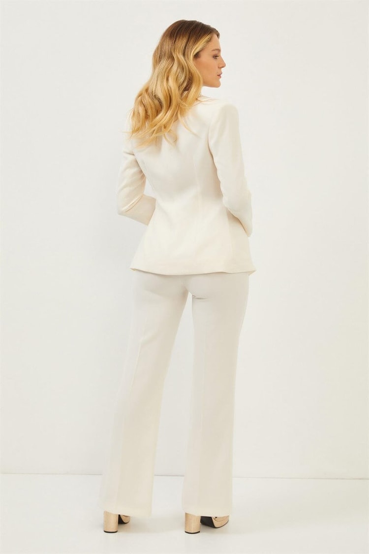 Ekru Düğüm Detaylı Anvelop Blazer Ceket Pantolon TakımST060S90350002