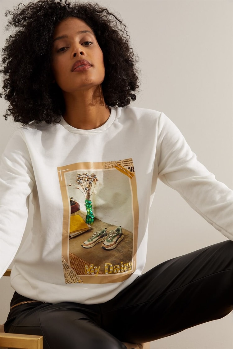 Ekru Önü Baskılı Ve İşlemeli SweatshirtST060W7205101