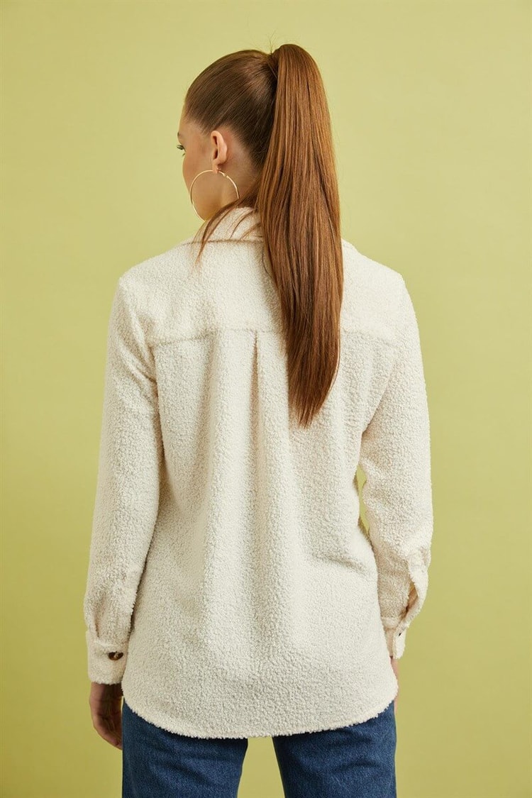Ekru Peluş Düğme Detaylı GömlekST060W55244001