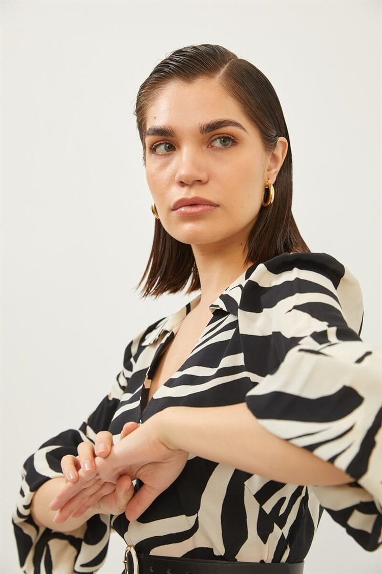 Ekru-Siyah Zebra Desen Kemer Detaylı Maxi ElbiseST060S40146601
