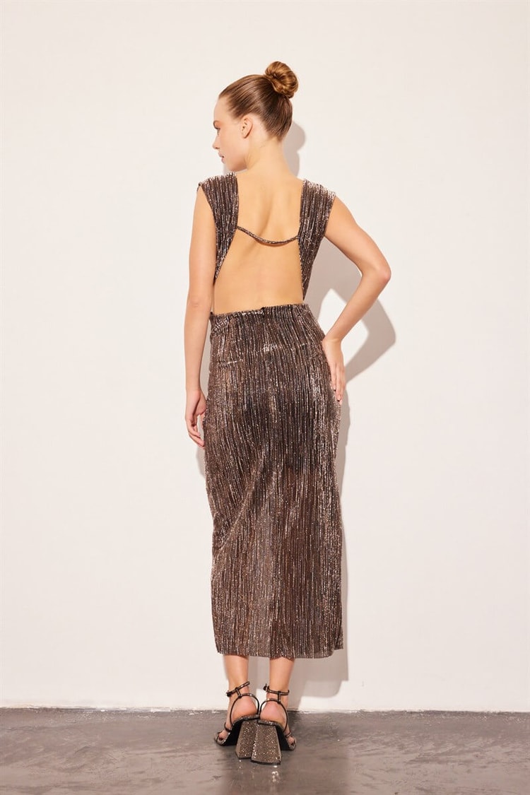 Gold Yaka Dekolteli Simli Midi ElbiseST070W40176301