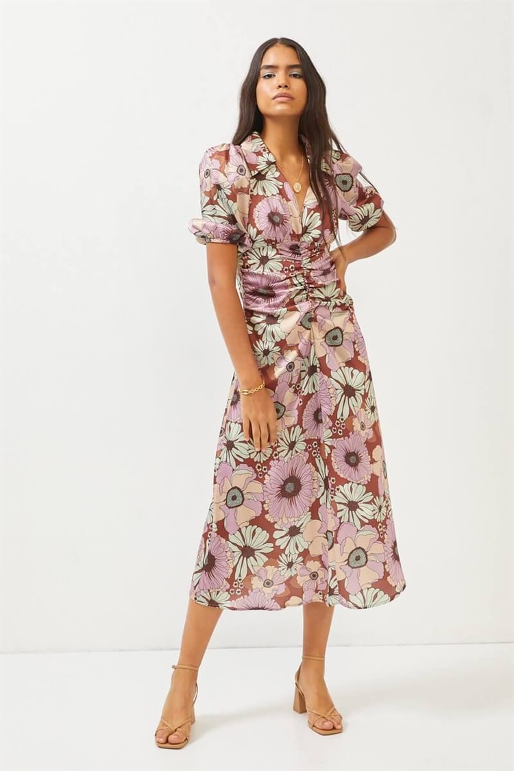 Kahverengi Drape Detaylı Floral Desen Midi ElbiseST060S40123001