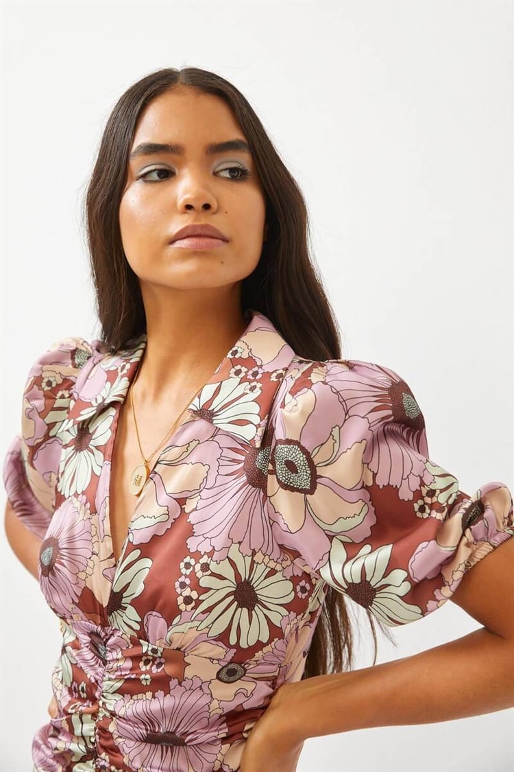 Kahverengi Drape Detaylı Floral Desen Midi ElbiseST060S40123001
