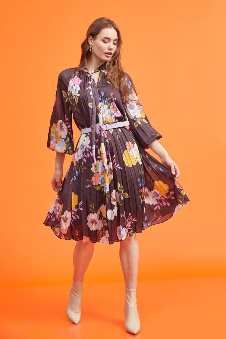 Kahverengi Kemerli Piliseli Floral Desen ElbiseST060S40109101