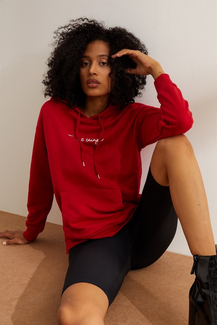 Kırmızı Kapüşonlu Cepli SweatshirtST060W7206801