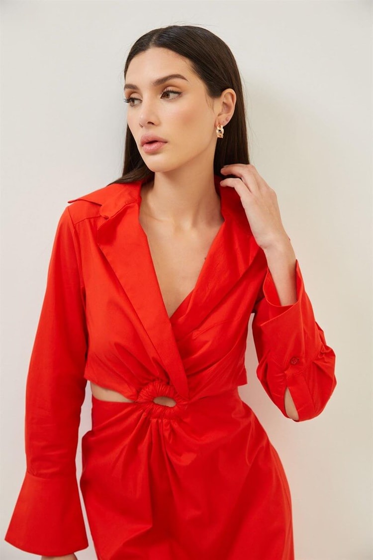 Kırmızı Kruvaze Yaka Cut Out Detaylı Maxi Boy ElbiseST070S40161201