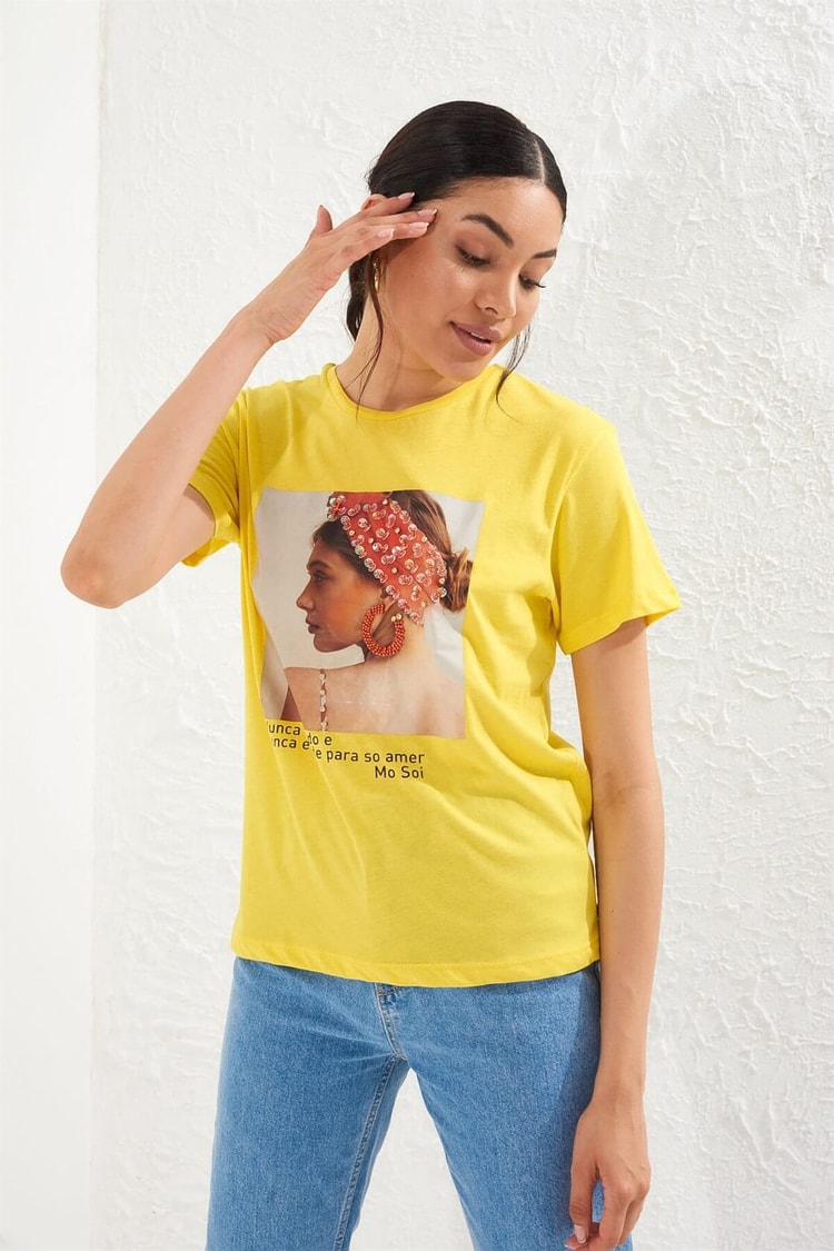 Koyu Sarı Bisiklet Yaka Baskılı Kısa Kol Pamuk T-ShirtST050S7112201