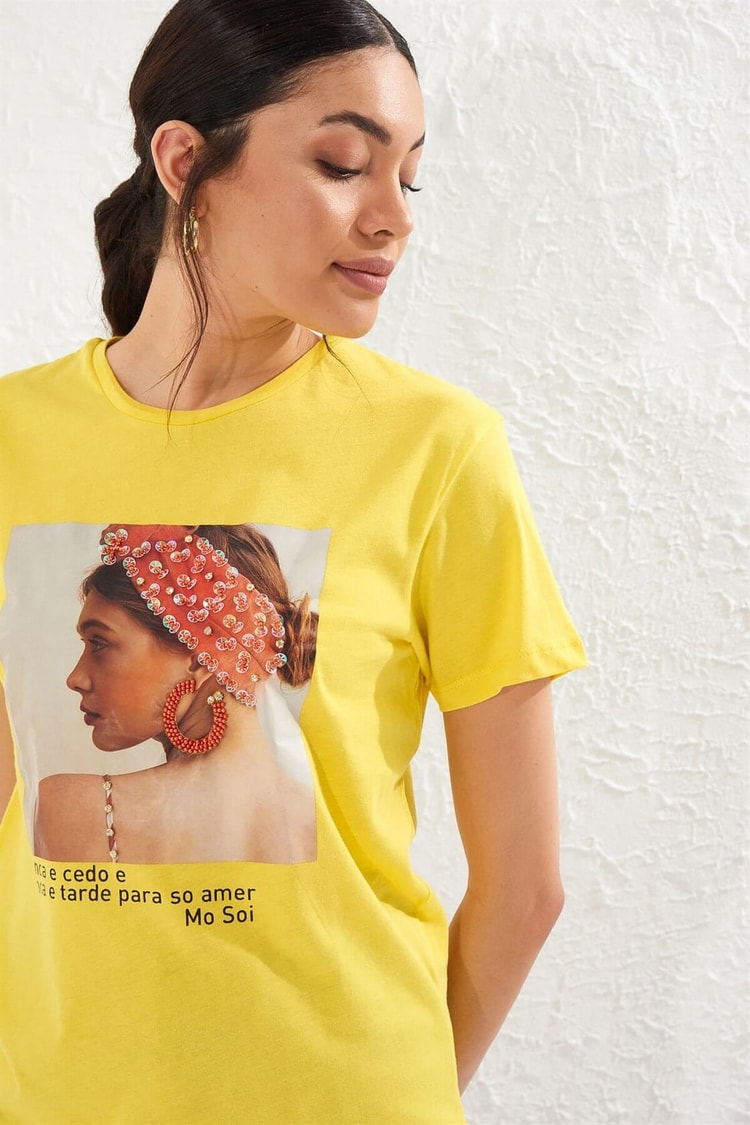 Koyu Sarı Bisiklet Yaka Baskılı Kısa Kol Pamuk T-ShirtST050S7112201