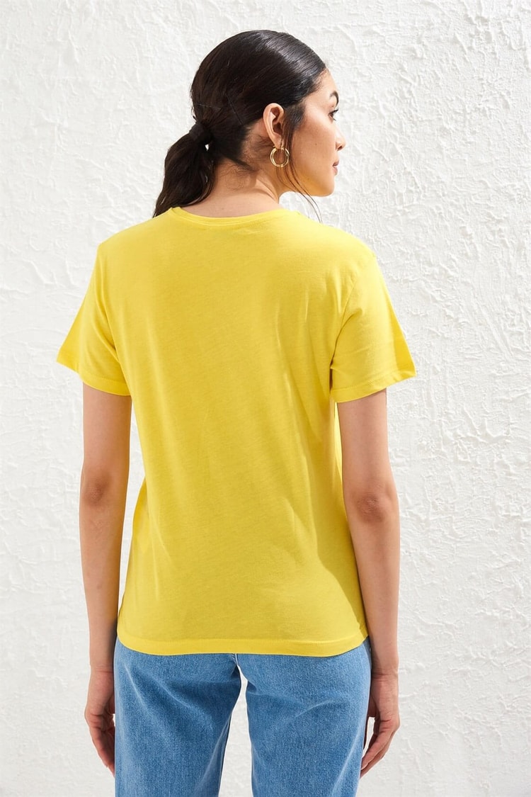 Koyu Sarı Bisiklet Yaka Baskılı Kısa Kol Pamuk T-ShirtST050S7112201