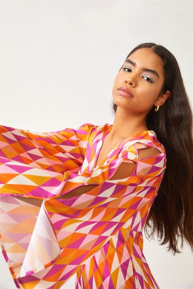 Pembe V Yaka Geometrik Desenli ElbiseST060S40130401