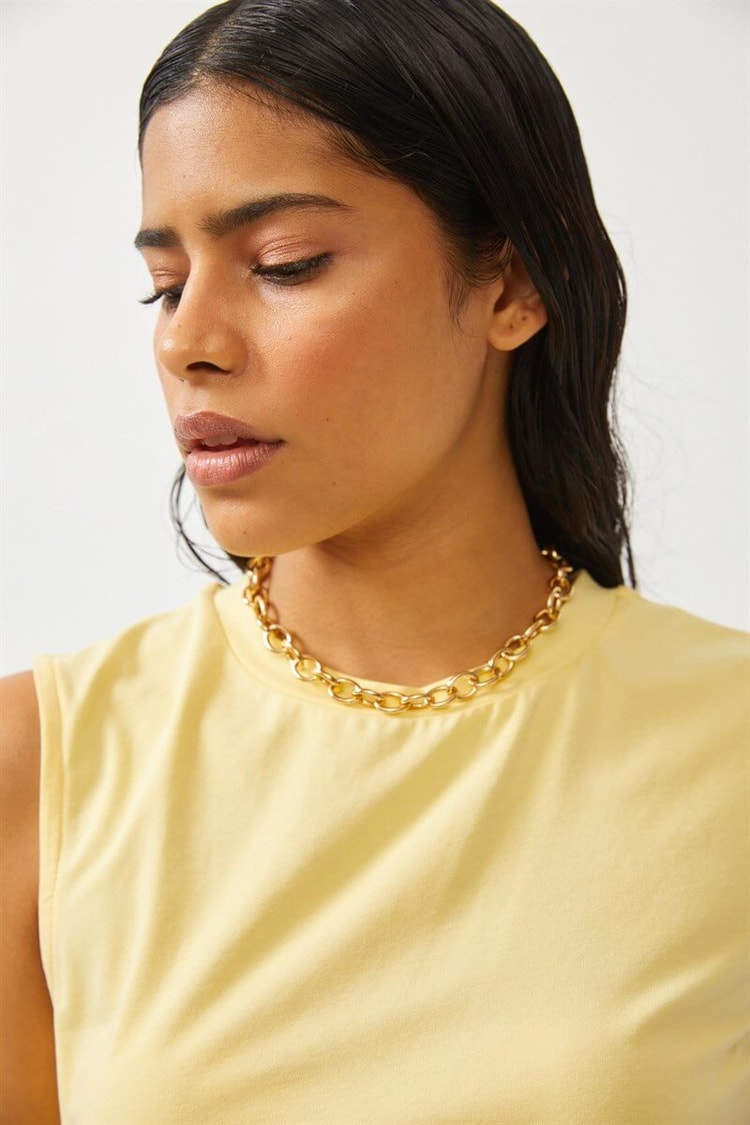 Sarı Kolsuz Lastik Detaylı Crop BluzST060S71257001