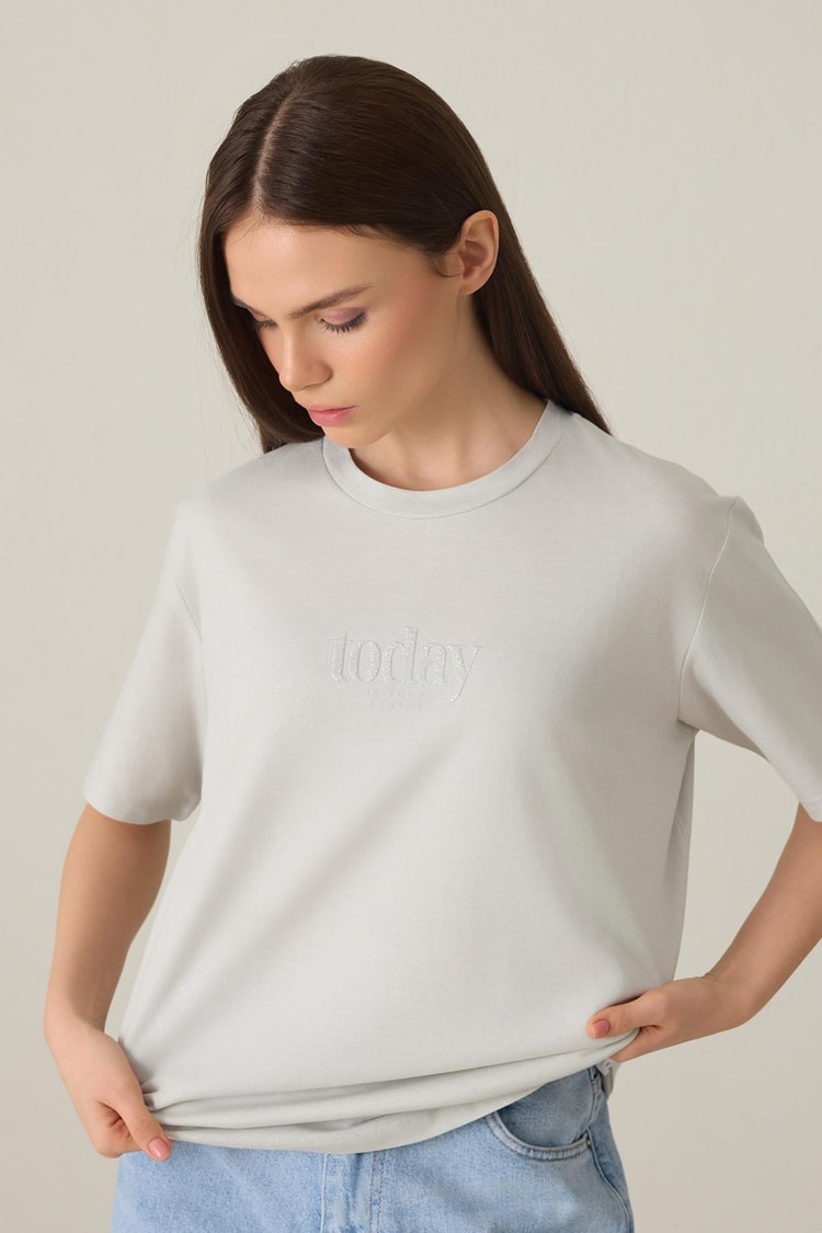 Açık Taş %100 Pamuklu Bisiklet Yaka Basic T-Shirt Kadın T-Shirt modelleri