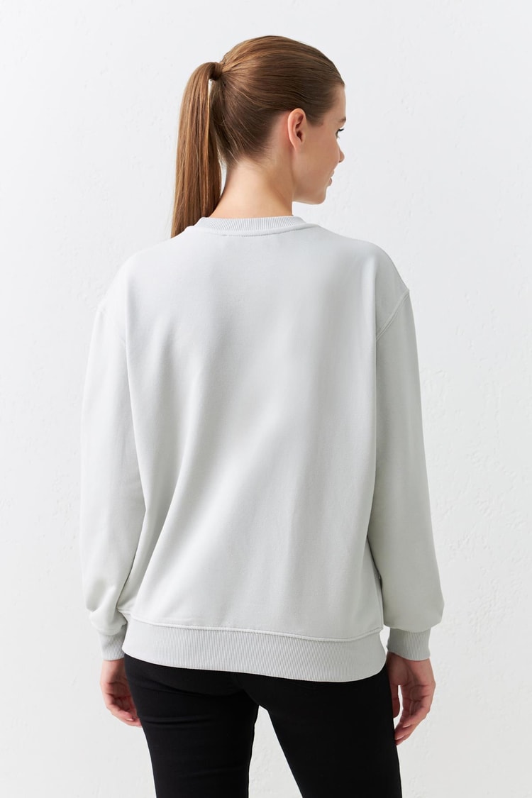 Açık Taş Omuz Detaylı Bisiklet Yaka Uzun Kollu Sweatshirt Kadın Sweatshirt modelleri
