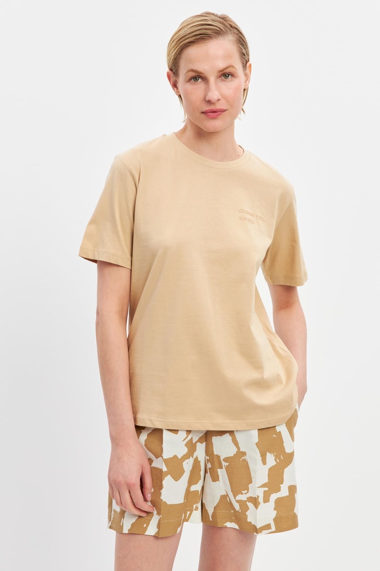 Bej Bisiklet Yaka Mini Baskı Detaylı Basic T-Shirt Kadın Kategorisiz modelleri