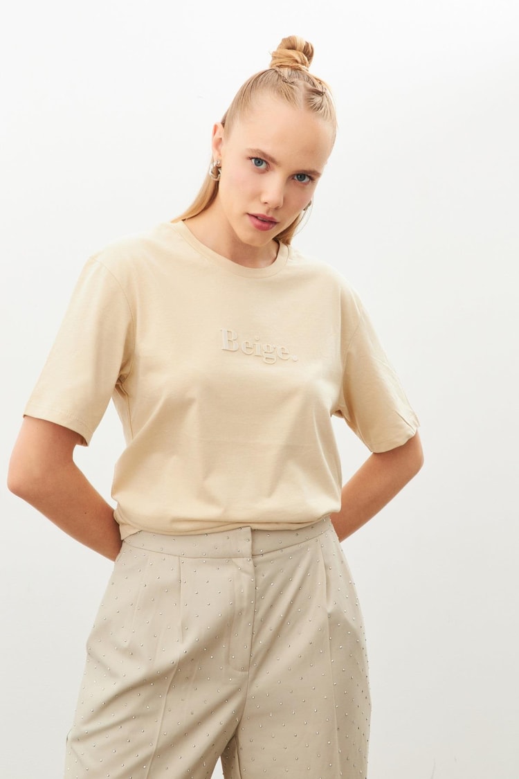 Bej Kabartmalı Bisiklet Yaka T-Shirt Kadın T-Shirt modelleri