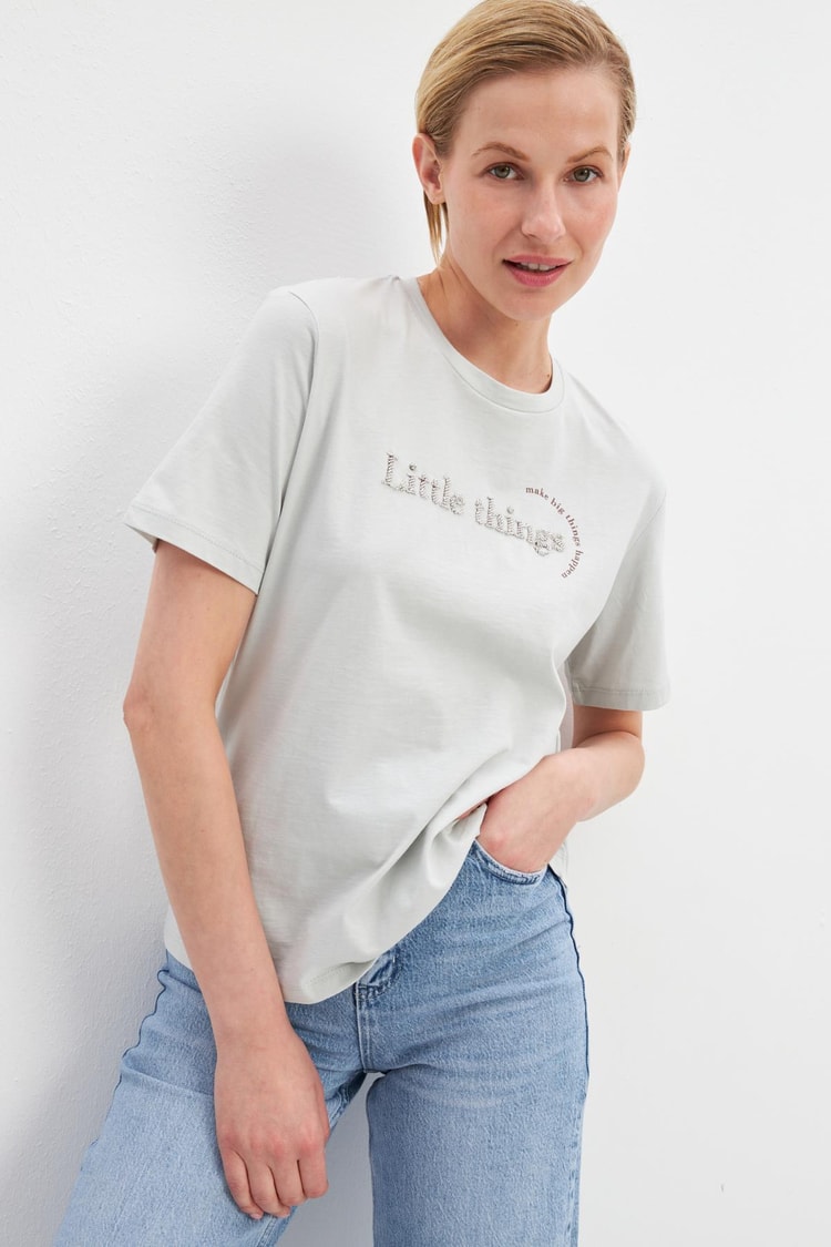 Bej Mini Baskı Detaylı Bisiklet Yaka Kısa Kollu T-Shirt Kadın Kategorisiz modelleri