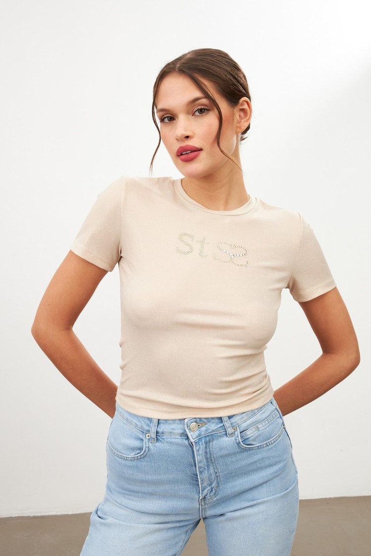 Bej Taşlı Kısa Kollu T-Shirt Kadın T-Shirt modelleri