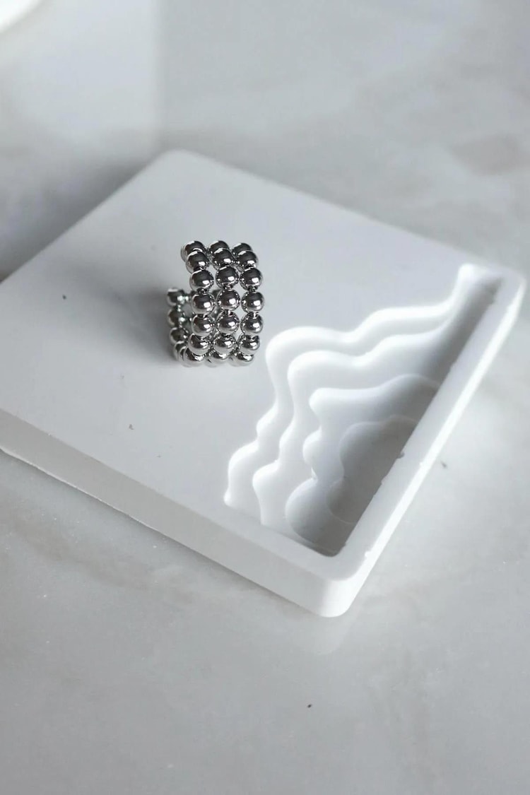 Beyaz Üç Sıra Topçuk Gümüş Kaplama Ear Cuff Kıkırdak Küpe Kadın Kategorisiz modelleri