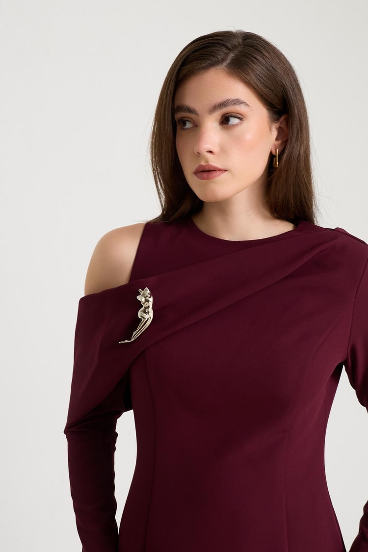 Bordo Kol Detaylı Tam Kalıp Uzun Kollu Elbise Kadın Kategorisiz modelleri