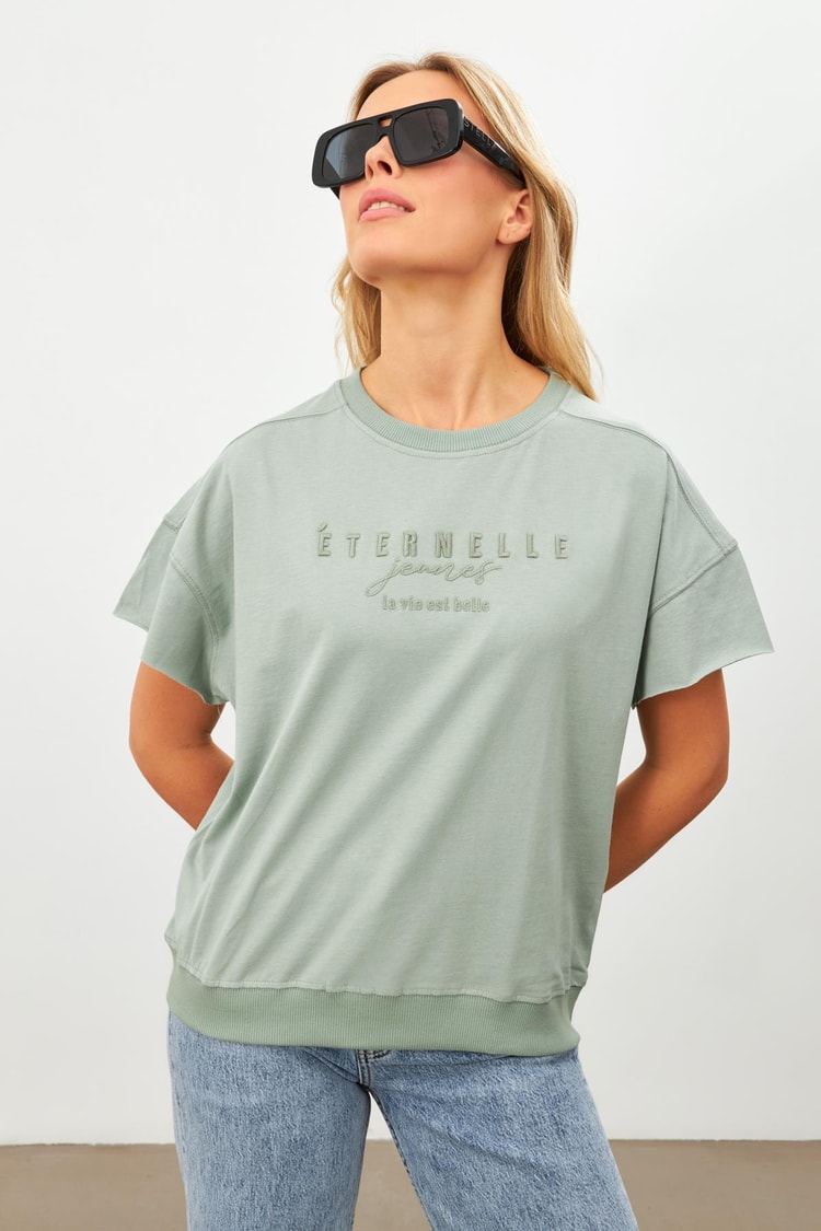 Çağla Baskı Detaylı Bisiklet Yaka T-Shirt Kadın T-Shirt modelleri