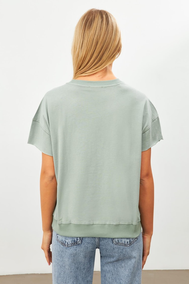 Çağla Baskı Detaylı Bisiklet Yaka T-Shirt Kadın T-Shirt modelleri