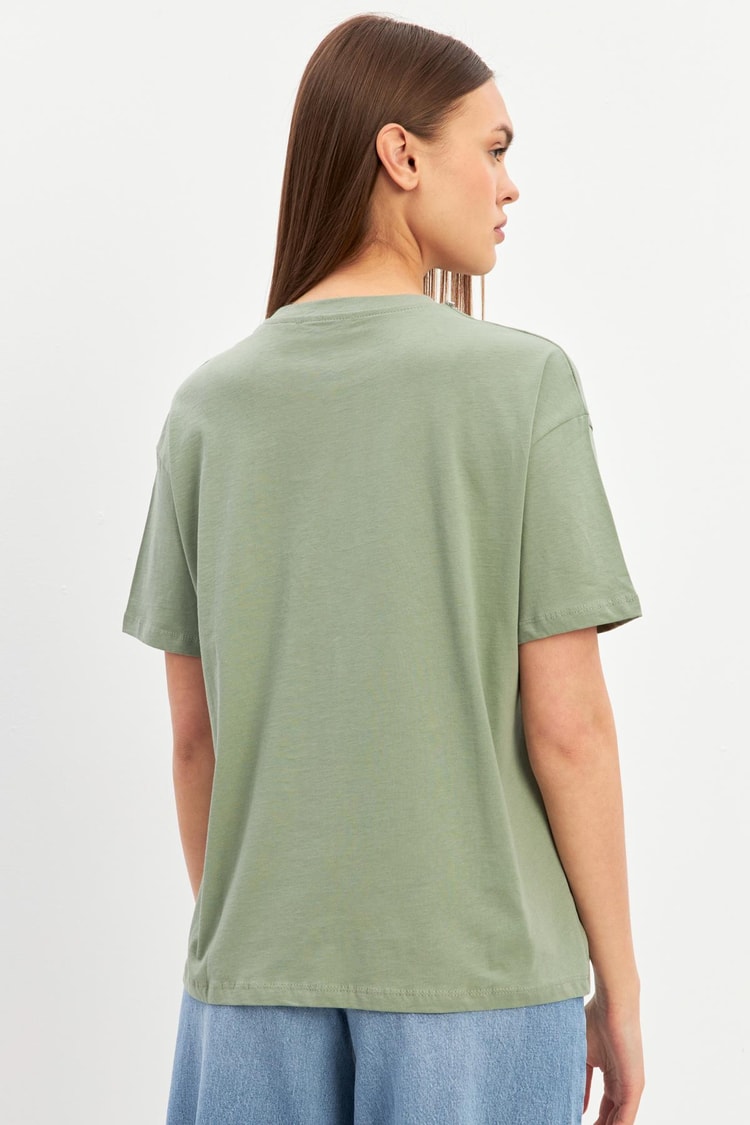 Çağla Bisiklet Yaka Taş Detayllı Mini Baskılı T-Shirt Kadın T-Shirt modelleri