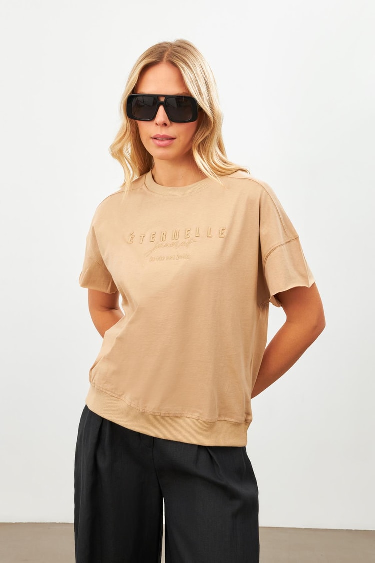 Camel Baskı Detaylı Bisiklet Yaka T-Shirt Kadın T-Shirt modelleri