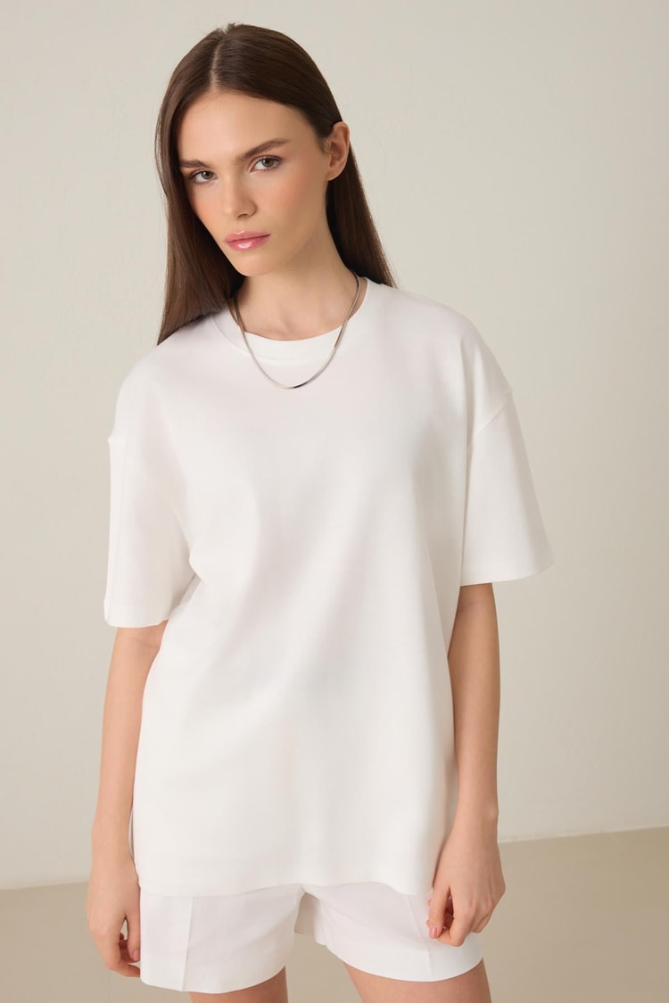 Ekru %100 Pamuklu Bisiklet Yaka Basic Kısa Kollu T-Shirt Kadın T-Shirt modelleri
