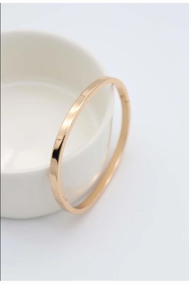 Ekru Ajda Model Rose Gold Vıp Kelepçe Bileklik Kadın Kategorisiz modelleri