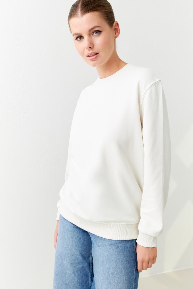 Ekru Basic Bisiklet Yaka Uzun Kollu Sweatshirt Kadın Kategorisiz modelleri